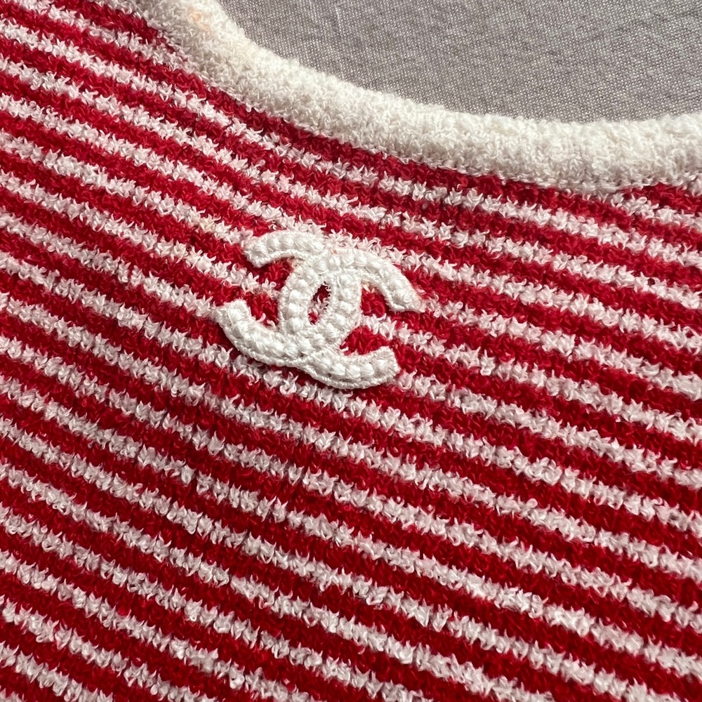 Auth Chanel 23C P74168 CC Logo Red White Tank Top - Sz. 36 - Picture 3 of 8
